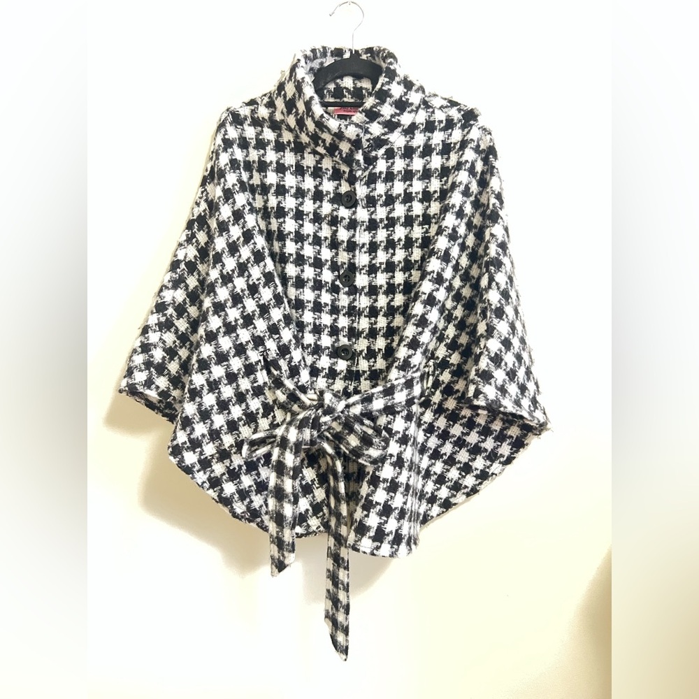 Juicy Couture Black and White Houndstooth Wool Cape